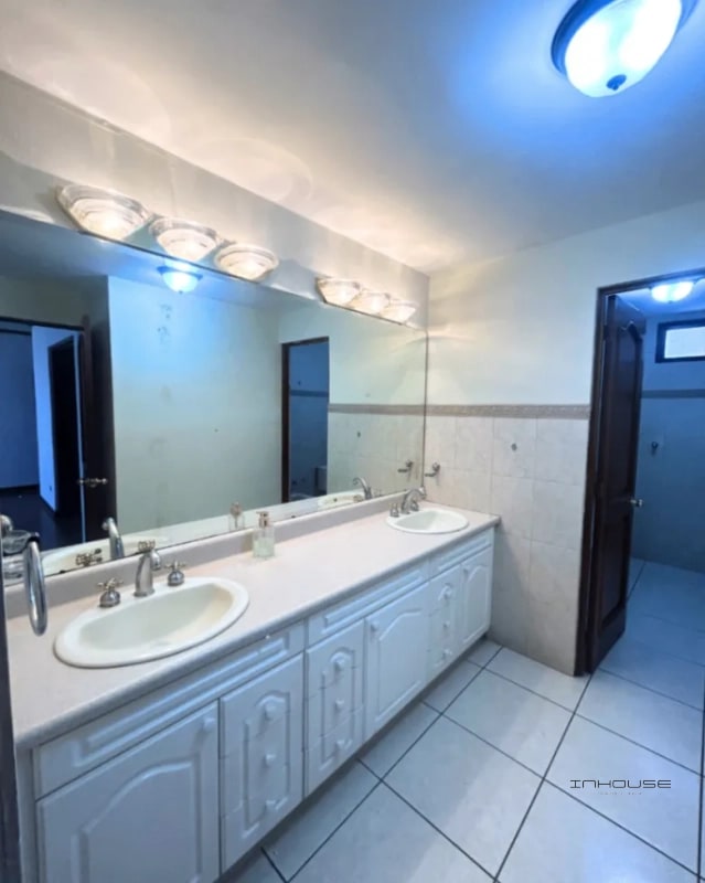APARTAMENTO EN RENTA ZONA 10 EN NIVEL ALTO - 2