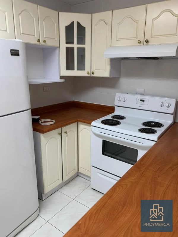 Apartamento con jardín en venta, Zona 10 - 6