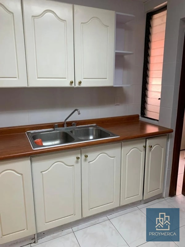 Apartamento con jardín en venta, Zona 10 - 5