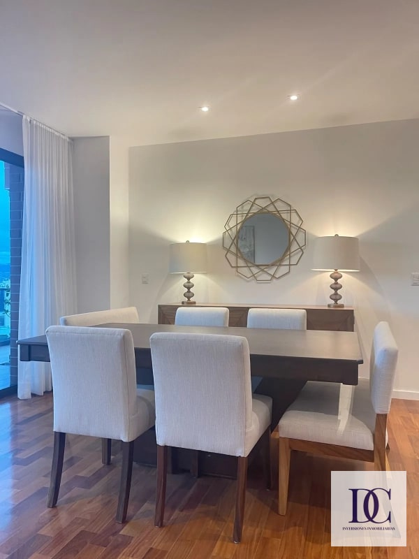 📍 APARTAMENTO AMUEBLADO EN RENTA – EDIFICIO LUCCA | ZONA 10 - 12