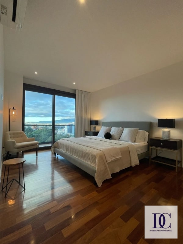 📍 APARTAMENTO AMUEBLADO EN RENTA – EDIFICIO LUCCA | ZONA 10 - 11
