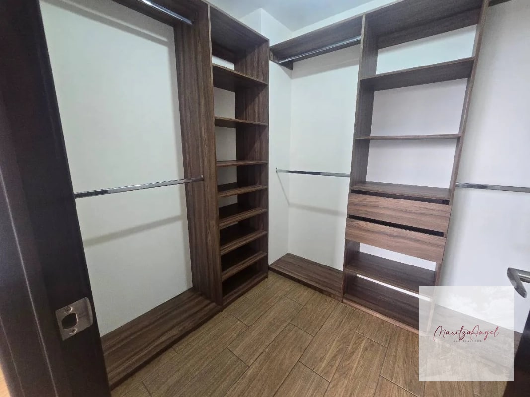 VENTA DE APARTAMENTO EN ZONA 15 TORRE PRAGA - 11