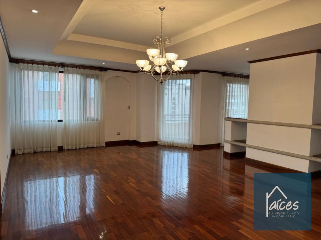 Apartamento PH en venta Zona 10 a una cuadra de La Estación (20) - 11