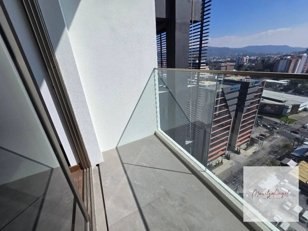VENTA DE APARTAMENTO EN ZONA 10 PARA ESTRENAR - 1