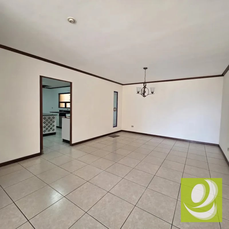APARTAMENTO EN RENTA O VENTA EN CASTELLAR ZONA 10 - 6