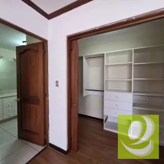 APARTAMENTO EN RENTA O VENTA EN CASTELLAR ZONA 10 — Apartamento en Venta en Zona 10, Guatemala, Ciudad — miniatura 2 de 11