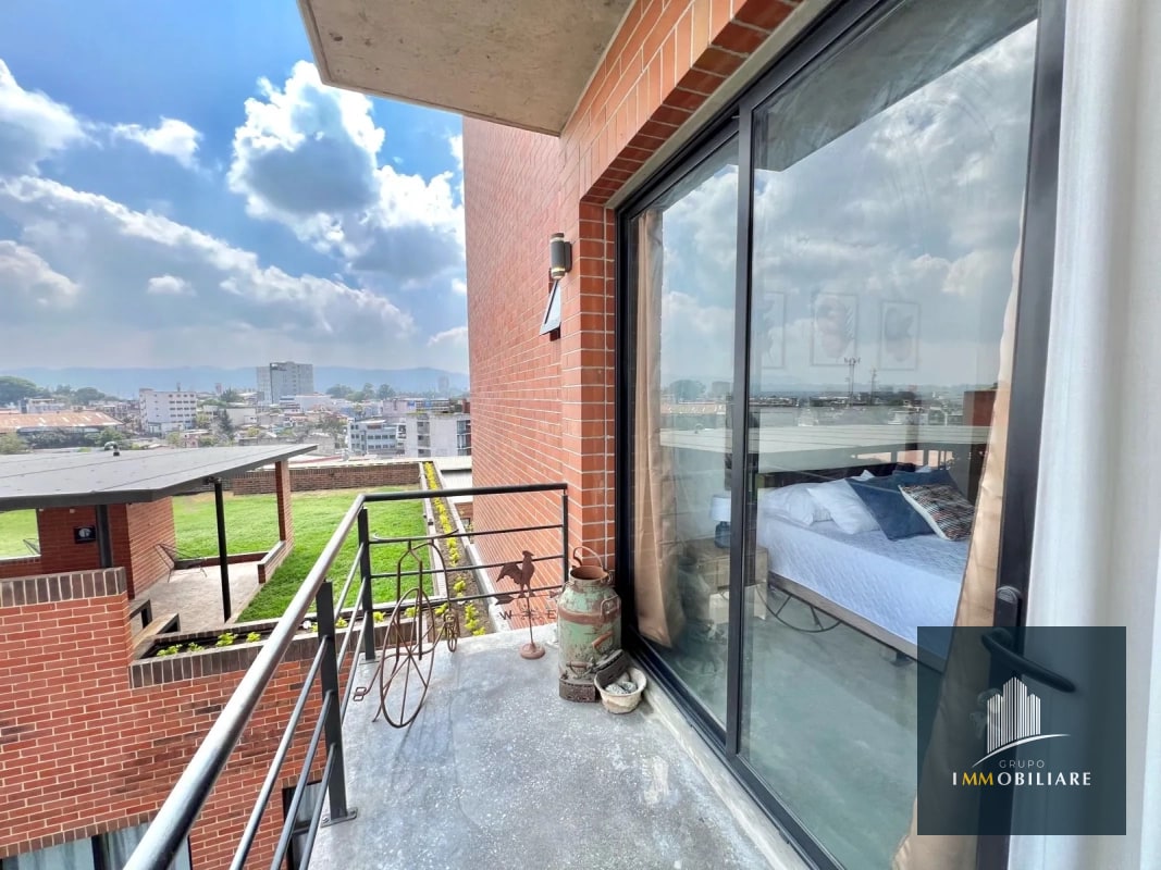 Apartamento amueblado en venta 4 Grados Norte, zona 4 - 12