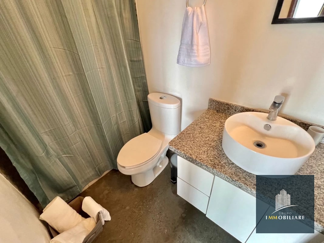 Apartamento amueblado en venta 4 Grados Norte, zona 4 - 3