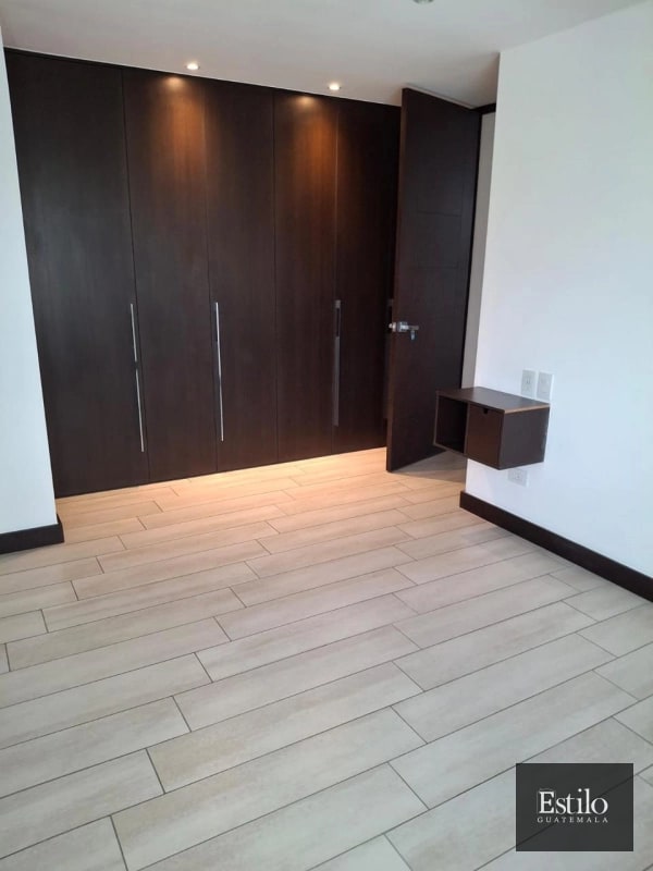 APARTAMENTO EN ALQUILER ZONA 15 - 4