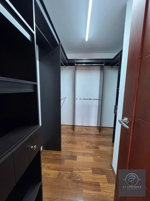 Lindo y amplio apartamento en edificio Aria, zona 10 - 7