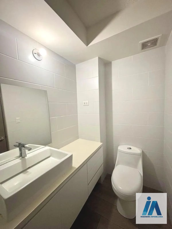 APARTAMENTO EN VENTA📍 Edificio Aralia, zona 11 Aprovecha este moderno apartamento - 6