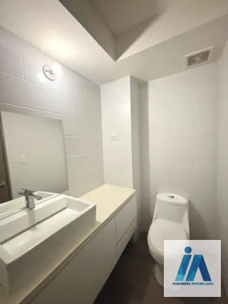 APARTAMENTO EN VENTA📍 Edificio Aralia, zona 11 Aprovecha este moderno apartamento — Apartamento en Venta en Zona 11, Guatemala, Ciudad — miniatura 6 de 17