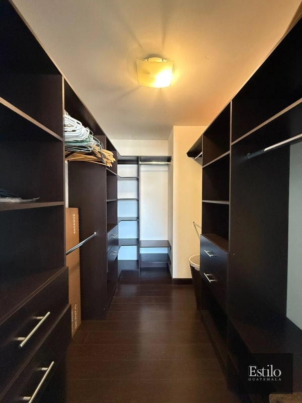 APARTAMENTO EN VENTA ZONA 14 - 3
