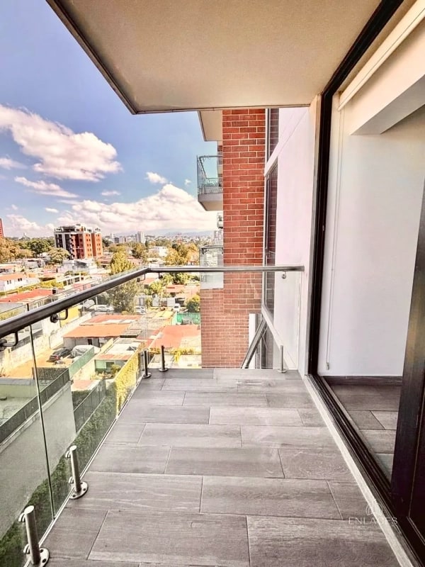Zona 11 • Apartamento en Venta • Edificio Aralia - 11