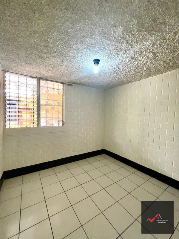 CASA EN VENTA BALCONES DE SAN CRISTÓBAL, ZONA 8 MIXCO - 9