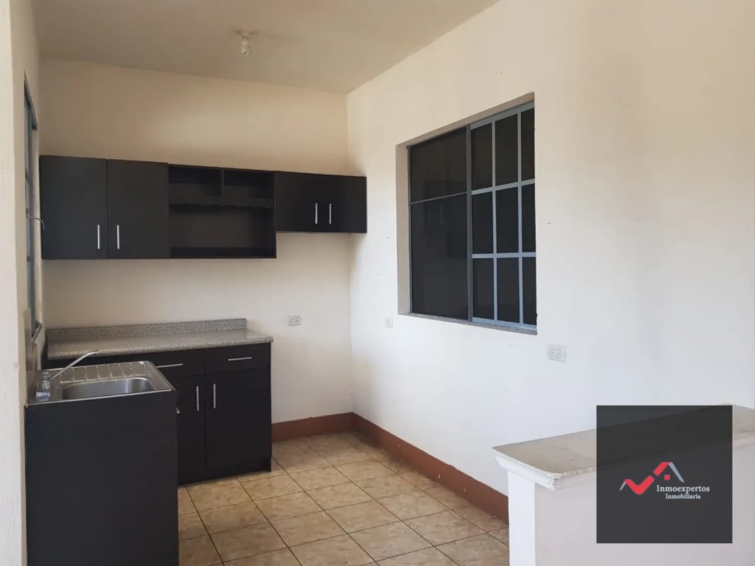 CASA EN VENTA BALCONES DE SAN CRISTÓBAL, ZONA 8 MIXCO - 3