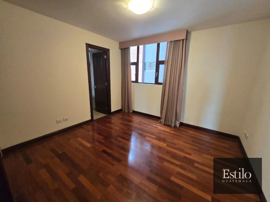 APARTAMENTO EN RENTA ZONA 14 - 8