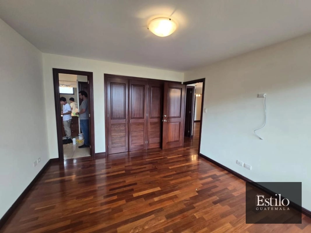 APARTAMENTO EN RENTA ZONA 14 - 7