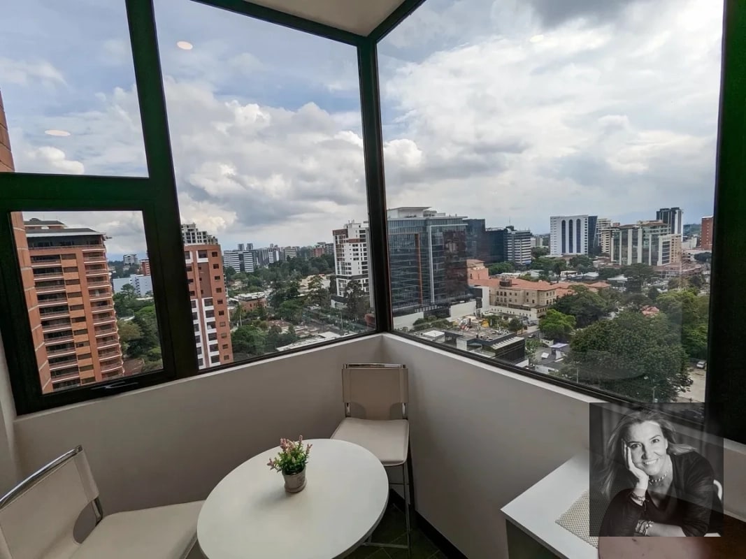 Apartamento Amueblado en Venta – Edificio DiagoSeis, Zona 10 - 2