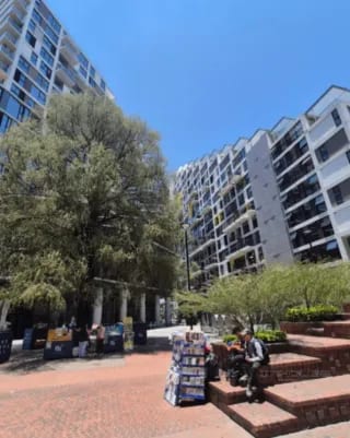 APARTAMENTO EN VENTA ZONA 4 QUO EN NIVEL BAJO — Apartamento en Venta en Zona 4, Guatemala, Ciudad — miniatura 1 de 10