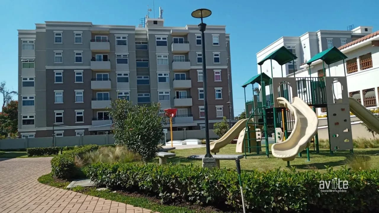Condado Naranjo, aparamento nivel medio con balcón Q1,450,000 — Apartamento en Venta en Condado Naranjo, Zona 4 Mixco, Guatemala, Ciudad — foto 2 de 15
