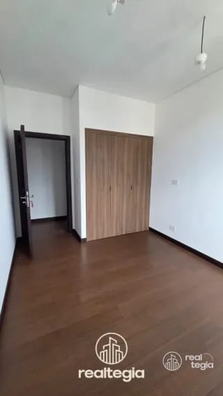 APARTAMENTO NOGALES DE CAYALÁ ZONA 16 — Apartamento en Venta en Zona 16, Guatemala, Ciudad — miniatura 11 de 13