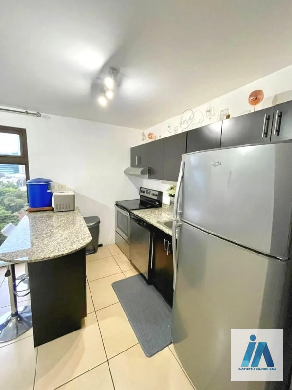 APARTAMENTO AMUEBLADO EN ALQUILER📍 Edificio Madeleine, Zona 10 Disfruta de la comodidad de vivir en Zona 10 - 7