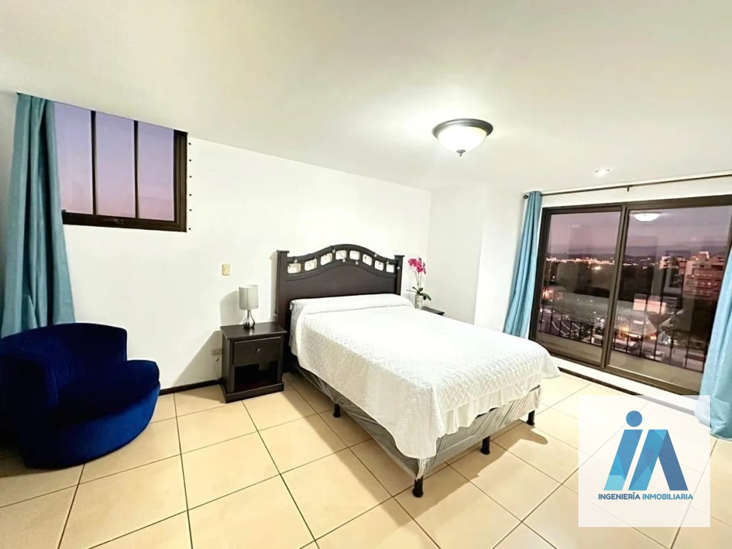 APARTAMENTO AMUEBLADO EN ALQUILER📍 Edificio Madeleine, Zona 10 Disfruta de la comodidad de vivir en Zona 10 - 5