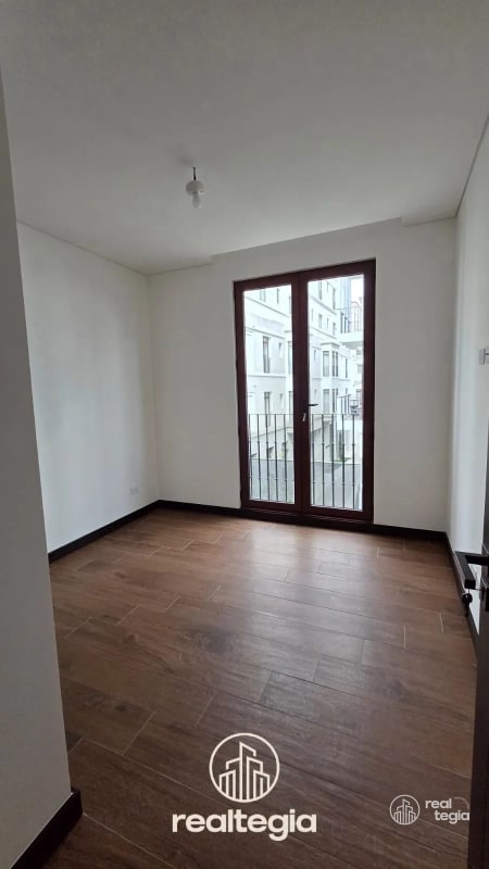 APARTAMENTO EN LIRIOS IV DE CAYALÁ ZONA 16 - 7
