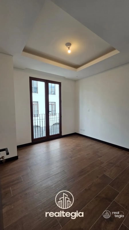 APARTAMENTO EN LIRIOS IV DE CAYALÁ ZONA 16 - 6