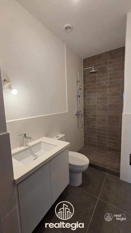 APARTAMENTO EN LIRIOS IV DE CAYALÁ ZONA 16 - 3