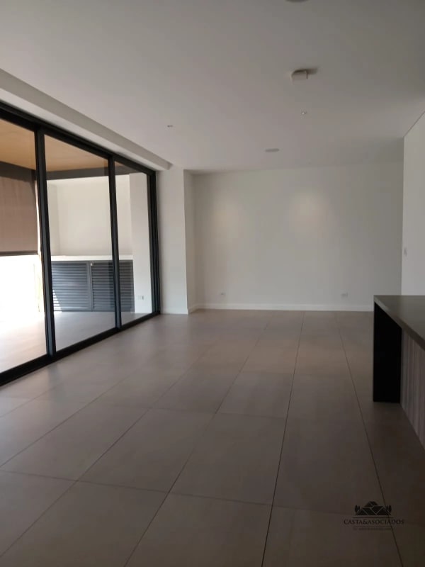APARTAMENTO EN RENTA ZONA 10 - 8