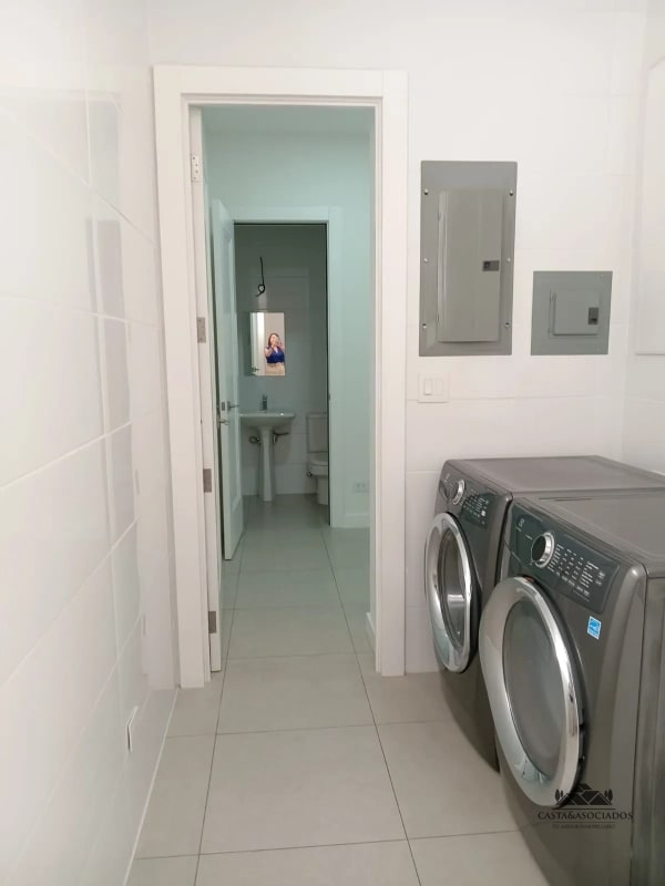 APARTAMENTO EN RENTA ZONA 10 - 4