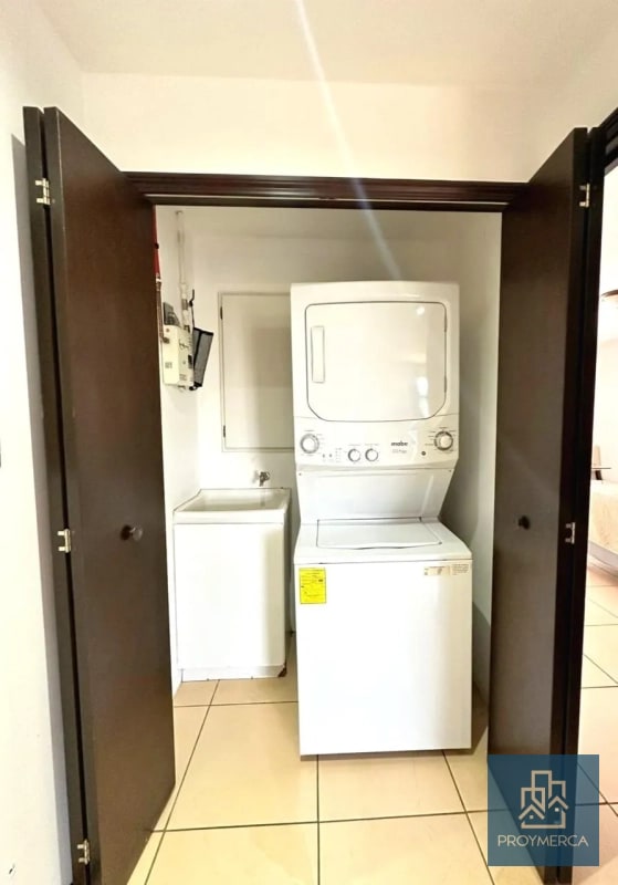 Apartamento amueblado en alquiler, Edificio Madeleine, Zona 10 - 3