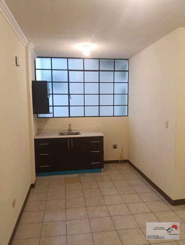 RENTO APTO ZONA 1, DE 2 HAB/SALA,COMEDOR,COCINA/1 BAÑO/1 PARQUEO MOTO/Q.3500 - 5