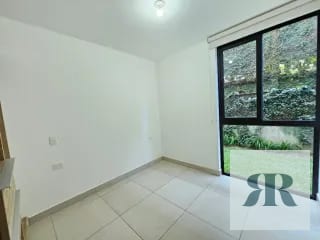 *Venta Apartamento con jardín BE14, Z14, por La Villa* — Apartamento en Venta en La Villa, Zona 14, Guatemala, Ciudad — miniatura 5 de 8