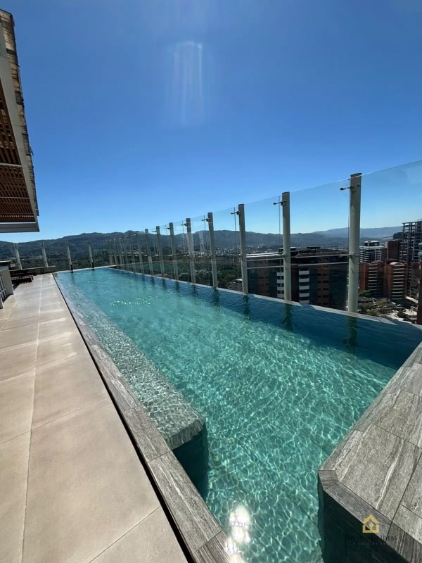 Apartamento de Lujo en Edificio Echo, Zona 14 | 2 Habs + Servicio | Amenidades Premium - 1