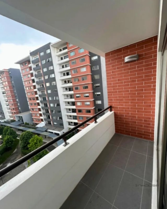 APARTAMENTO EN RENTA EN ZONA 14 EN NIVEL ALTO - 2