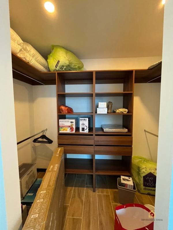 Rento Apto de 1 Habitación en Edificio Esseza, Zona 13 / $900 - 11