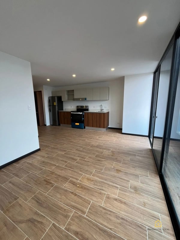 Rento Apto de 1 Habitación en Edificio Esseza, Zona 13 / $900 - 8