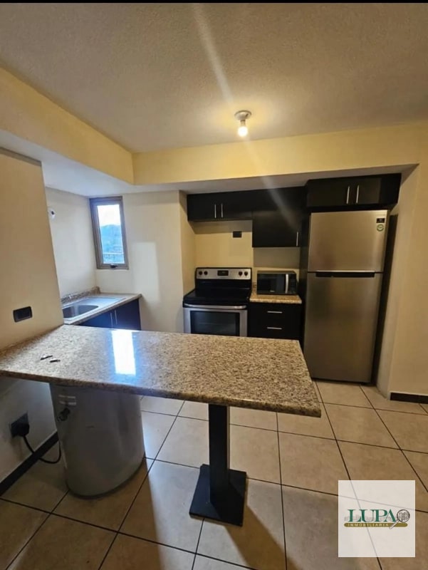 Rento apartamento amplio en Jardines de Las Charcas 1 - 3