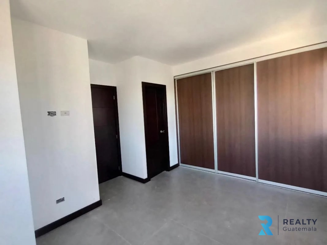 VENDO Apartamento Zona 15, Edificio Arles - 8