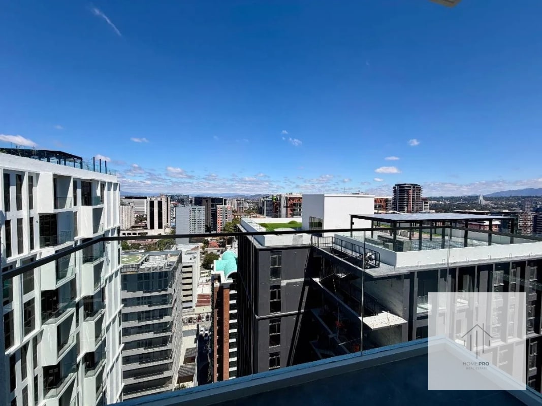 Apartamento Nuevo en Renta en Zona 10 - 9