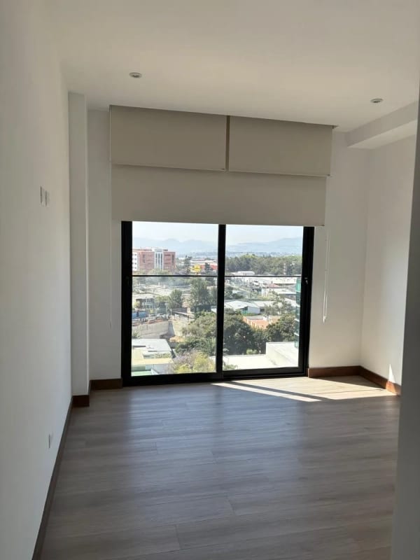 Apartamento en Alquiler | Edificio Artis | Zona 13 | Nivel alto · 2 parqueos individuales — Apartamento en Alquiler en Artis, Zona 13, Guatemala, Ciudad — foto 5 de 10