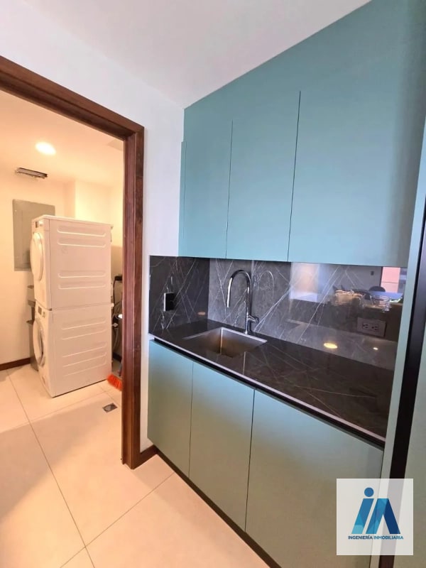 APARTAMENTO SEMIAMUEBLADO EN ALQUILER📍 Reserva 5ta Avenida, Zona 14 Vive en el corazón de la Zona 14, en un apartamento que combina lujo, amplitud y un diseño contemporáneo - 11