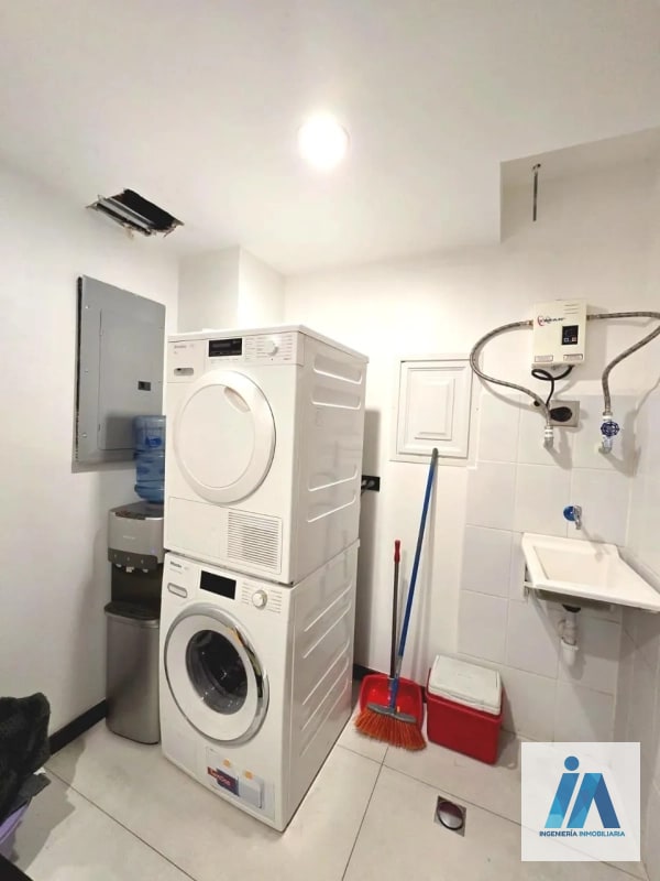 APARTAMENTO SEMIAMUEBLADO EN ALQUILER📍 Reserva 5ta Avenida, Zona 14 Vive en el corazón de la Zona 14, en un apartamento que combina lujo, amplitud y un diseño contemporáneo - 6