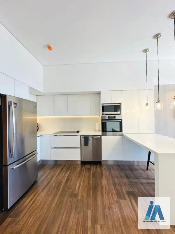 APARTAMENTO AMUEBLADO EN ALQUILER📍 Edificio AVIA, Zona 10 Experimenta un estilo de vida donde el diseño vanguardista se une a la comodidad absoluta - 5