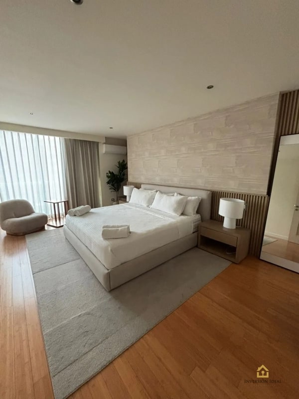 Apto Amueblado 2 Hab + Cuarto de Serv. $2,500 | Edificio Atrium Zona 10 - 14