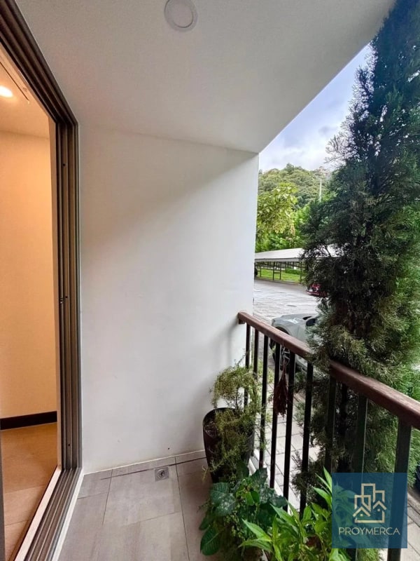 Apartamento con jardín en alquiler, Iridia Elgin, zona 13 - 9