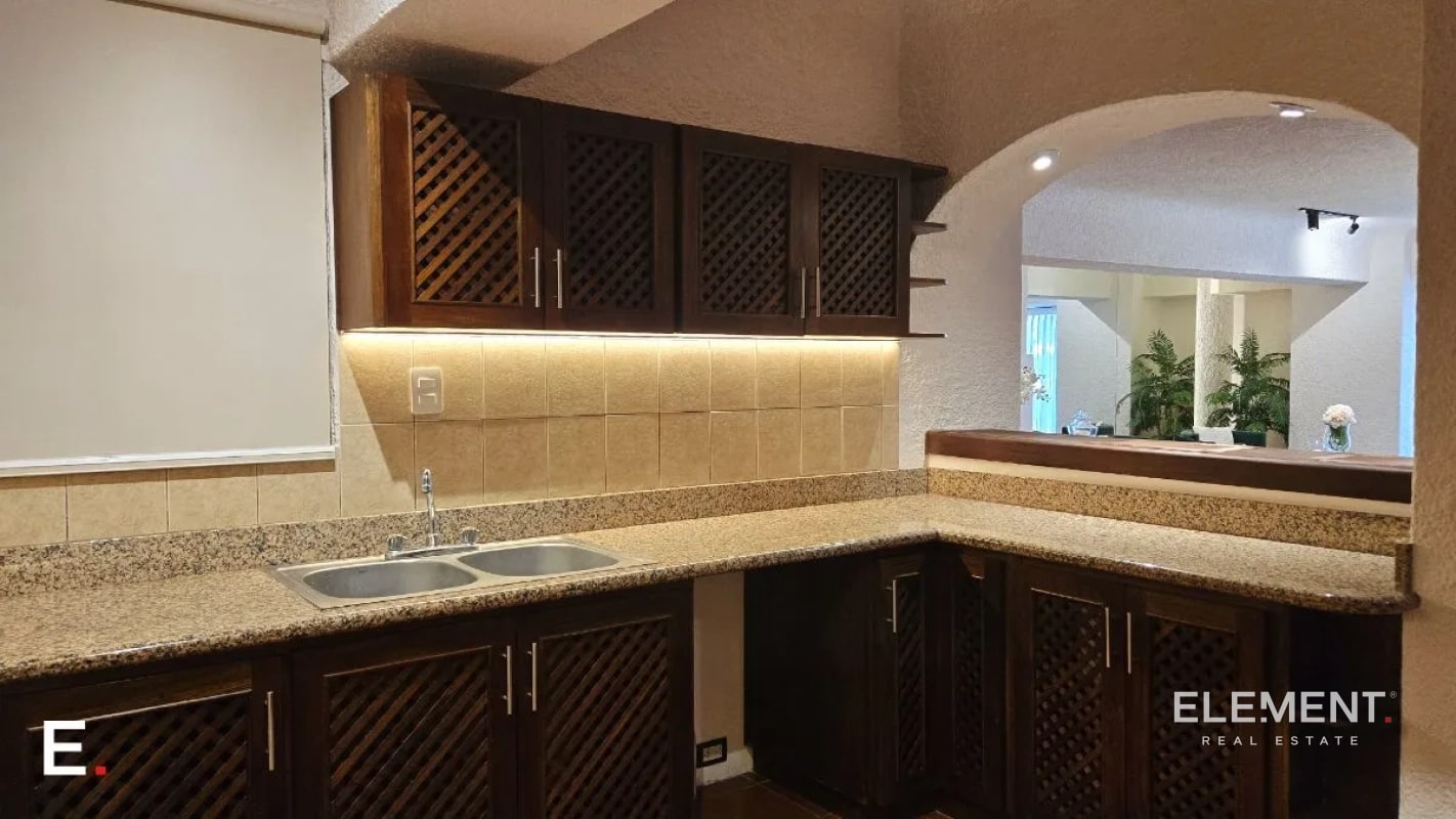 Apartamento con jardín y amueblado en renta- Mediterraneo VH1, Z. 15 - 9